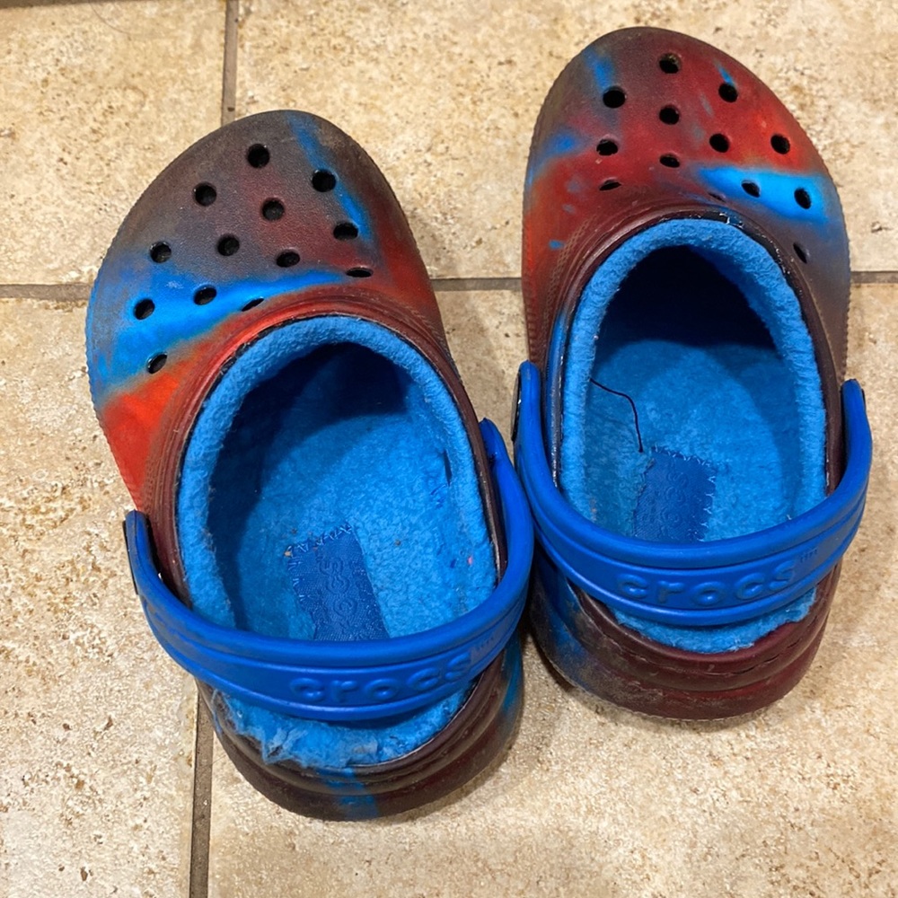 Insulated toddler crocs